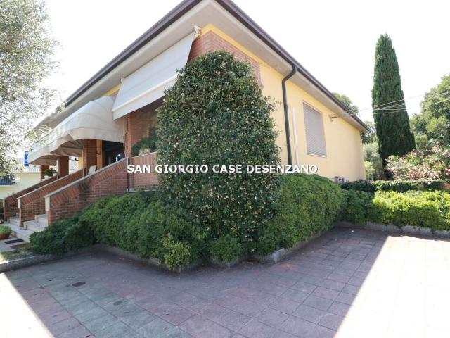 Locale in vendita di 453 m² in Via Vaccarolo