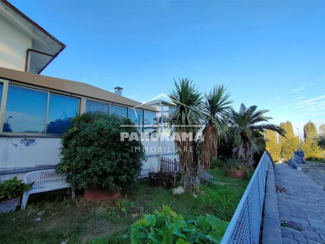 Locale in vendita di 458 m²