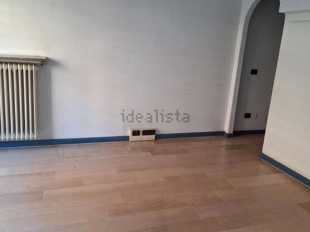 Locale in vendita di 45 m² in Corso Marcello Prestinari
