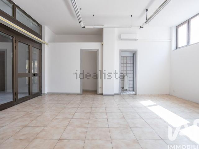 Locale in vendita di 45 m² in Corso Giacomo Matteotti, 33