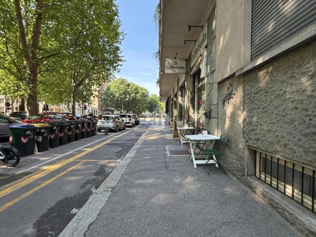 Locale in vendita di 45 m² in Corso Svizzera, 119