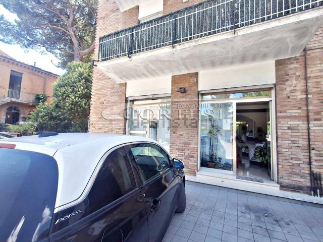 Locale in vendita di 45 m² in Strada Eugubina