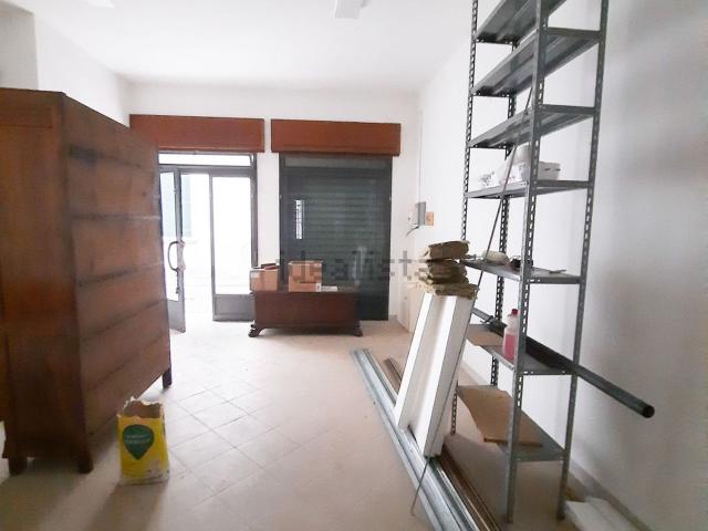 Locale in vendita di 45 m² in Via Terranova, 45
