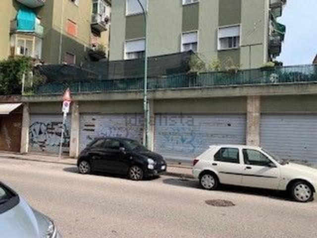 Locale in vendita di 45 m² in Via TEVERE