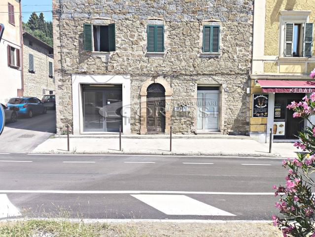 Locale in vendita di 45 m² in Via Alessandro Manzoni