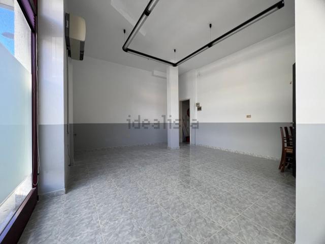 Locale in vendita di 45 m² in Via del groto, 12