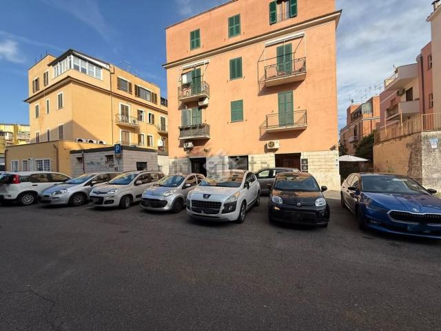 Locale in vendita di 45 m² in Via dell&apos Acquedotto Paolo, 99