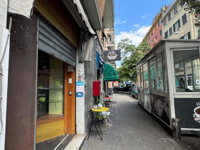 Locale in vendita di 45 m² in Via Faliero Vezzani