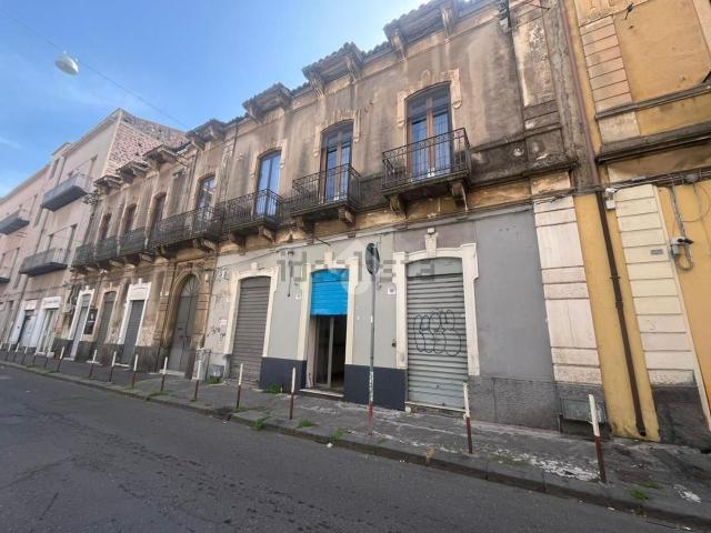 Locale in vendita di 45 m² in Via Firenze, 157