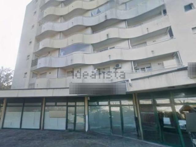Locale in vendita di 45 m² in Via Flaminia