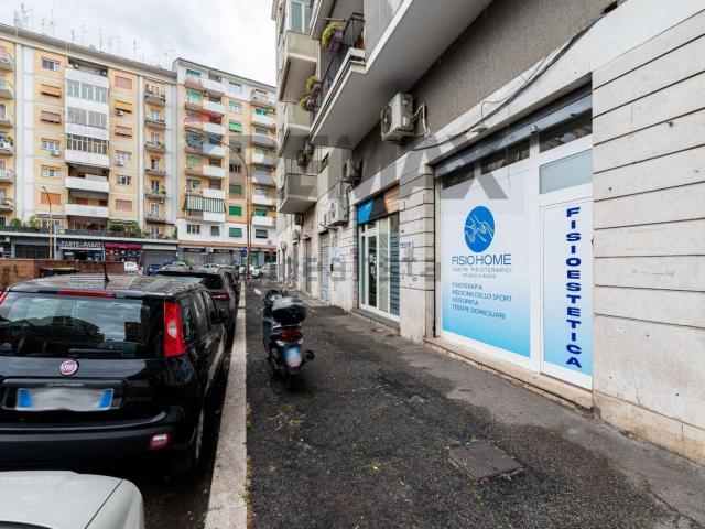 Locale in vendita di 45 m² in Via Francesco Laparelli, 128
