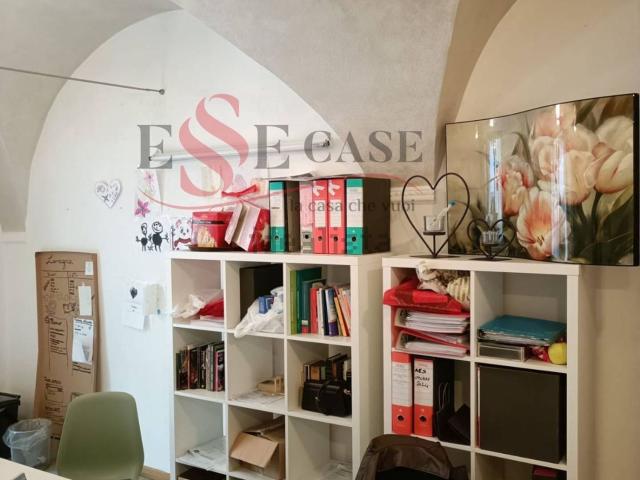 Locale in vendita di 45 m² in Via Giacomo Matteotti, 10