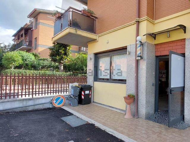 Locale in vendita di 45 m² in Via L.da Vinci, 7