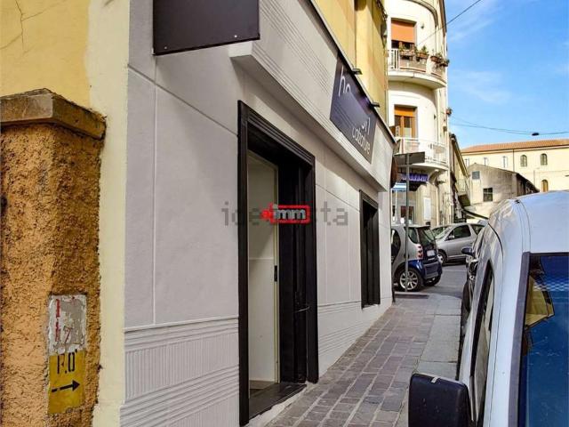 Locale in vendita di 45 m² in Via Mario Greco, 37