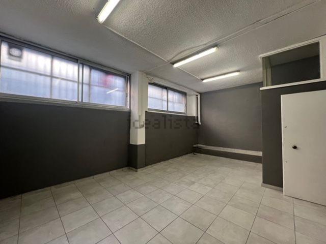 Locale in vendita di 45 m² in Via Nino Oxilia, 23