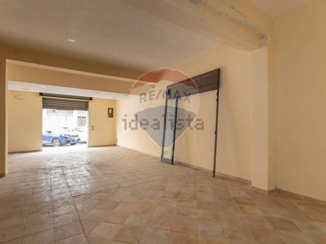 Locale in vendita di 45 m² in Via Pietro Novelli, 18