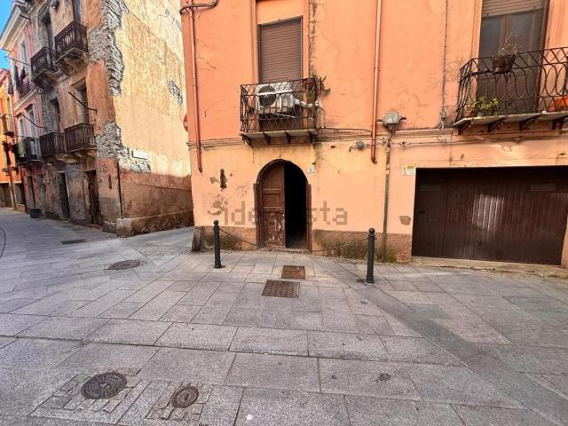 Locale in vendita di 45 m² in Via Sarrabus, 6