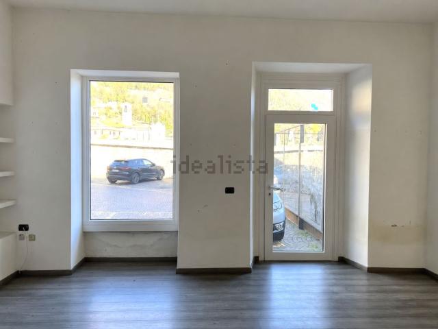 Locale in vendita di 45 m² in Via Spluga