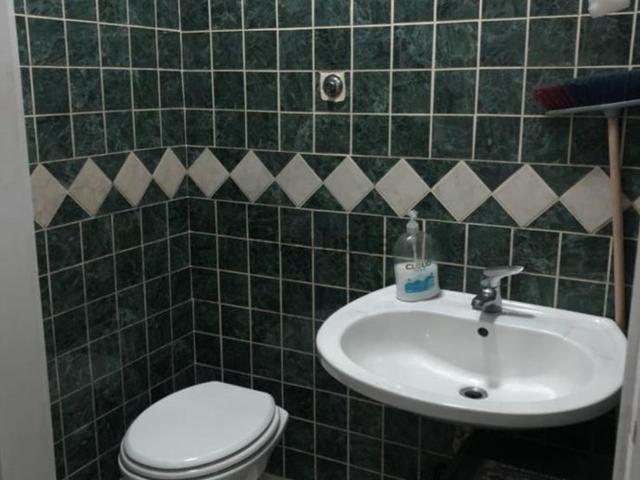 Locale in vendita di 45 m² in Viale michelangelo, 57