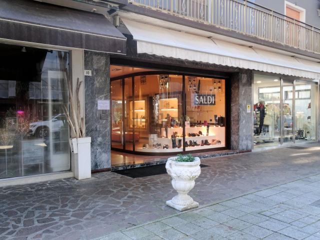 Locale in vendita di 45 m² in Viale GRAMSCI