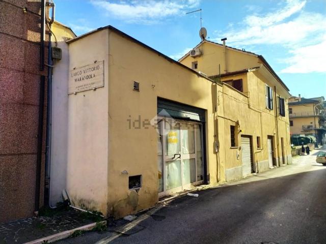 Locale in vendita di 45 m² in Via XXIV Maggio, 1