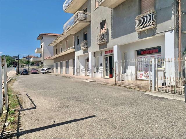 Locale in vendita di 460 m²