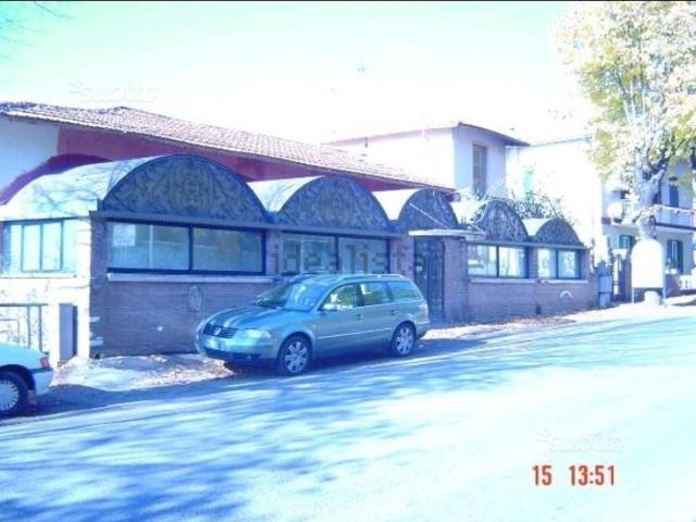 Locale in vendita di 460 m² in Via Armando Diaz, 330