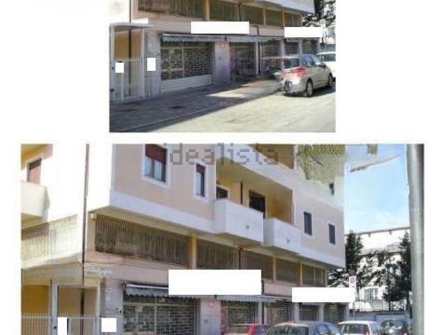 Locale in vendita di 460 m² in Via dei Peligni