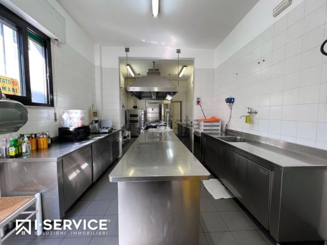 Locale in vendita di 466 m²