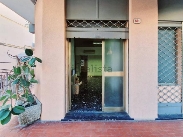 Locale in vendita di 46 m² in Corso Genova, 80