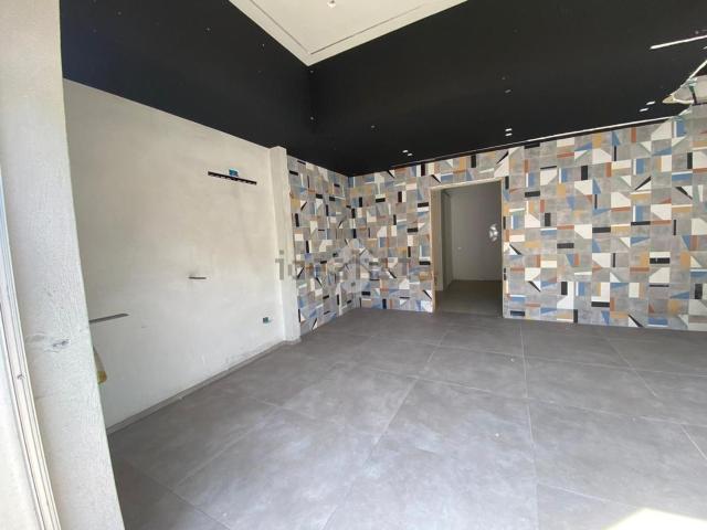 Locale in vendita di 46 m² in Via Umberto Zanotti Bianco