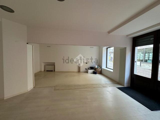 Locale in vendita di 46 m² in Via Vittorio Emanuele II, 170