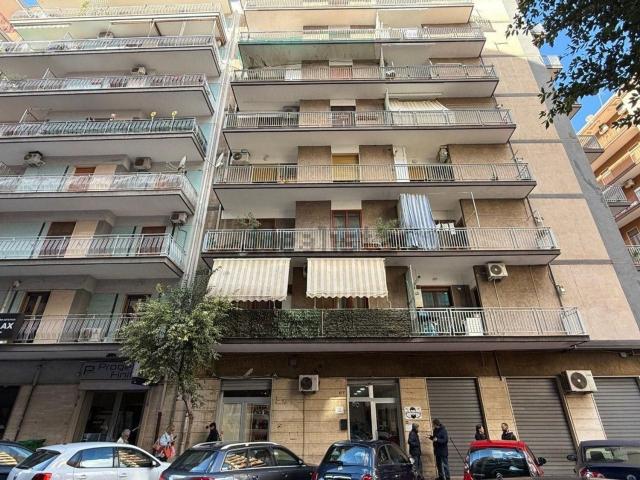 Locale in vendita di 46 m² in Via Campania, 10