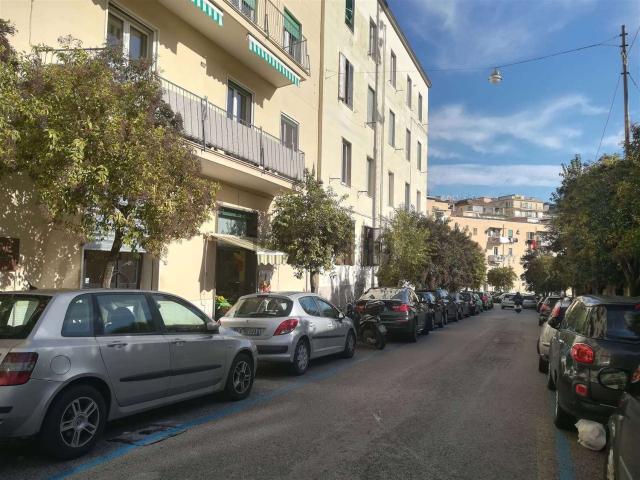Locale in vendita di 46 m² in Via Costantino l&apos Africano, 41