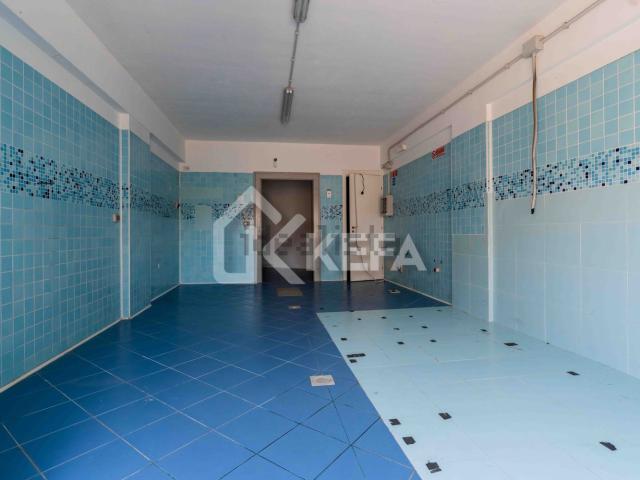 Locale in vendita di 46 m² in Via Generale Prestisimone, 19