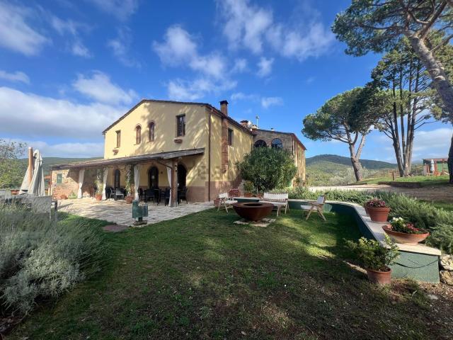 Locale in vendita di 470 m² in Località Cicalino