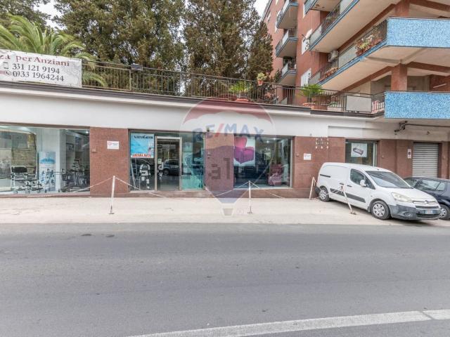 Locale in vendita di 478 m² in Via Santa Maria di Gesù, 76