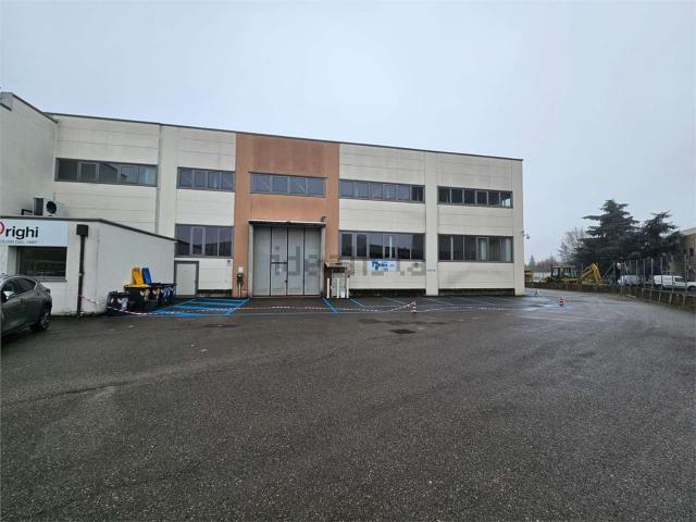 Locale in vendita di 480 m²