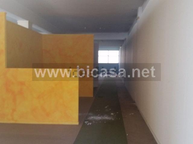 Locale in vendita di 4826 m²