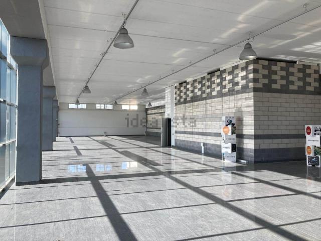 Locale in vendita di 485 m²