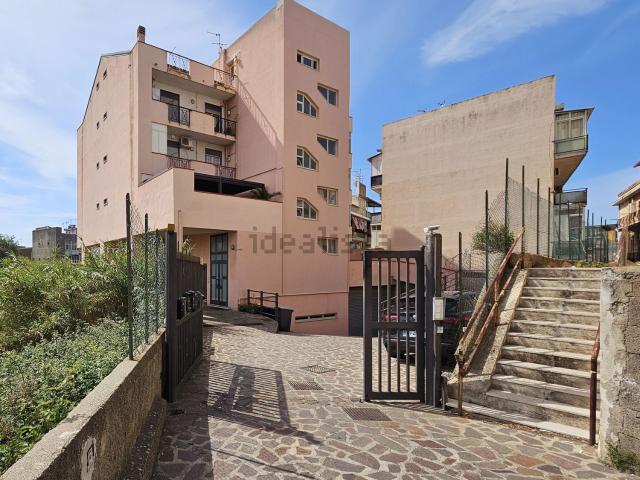 Locale in vendita di 489 m² in Via Gertrude Finocchiaro, 3