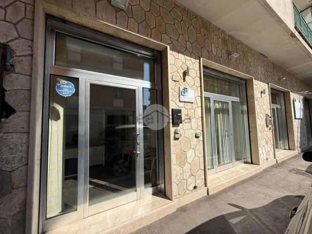 Locale in vendita di 48 m² in Via Abate Aligerno, 20