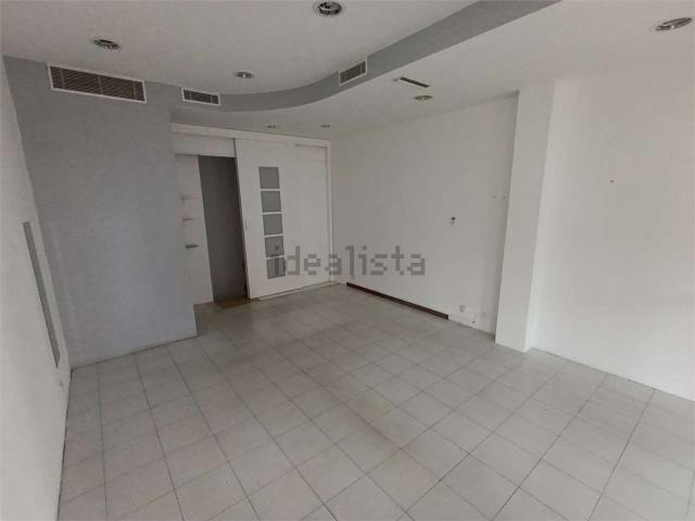 Locale in vendita di 48 m² in Via Caduti di Marzabotto