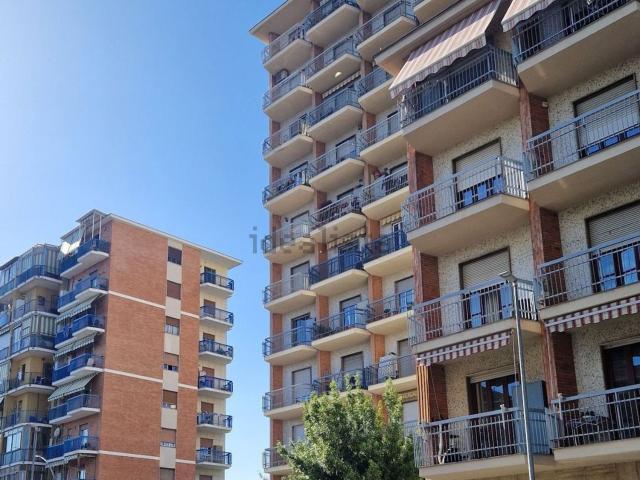 Locale in vendita di 48 m² in Via D. Cimarosa, 38