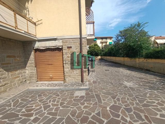 Locale in vendita di 48 m² in Via Filippo Webb, 35