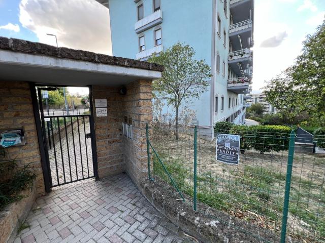 Locale in vendita di 48 m² in Via San Camillo de Lellis, 136
