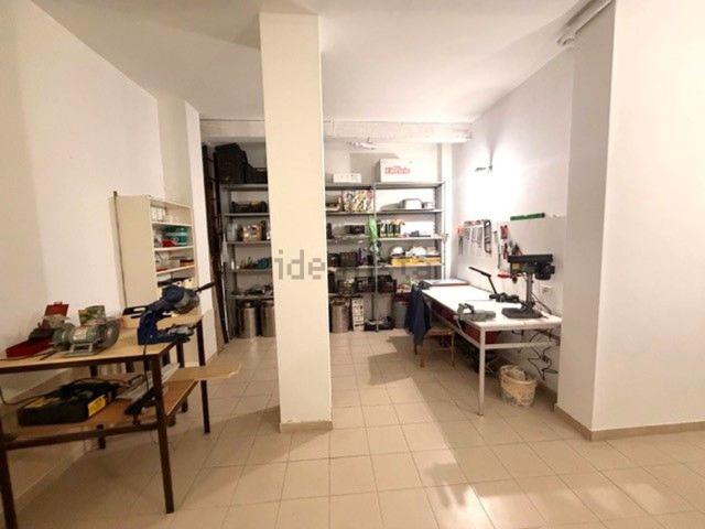 Locale in vendita di 48 m² in Viale della Repubblica