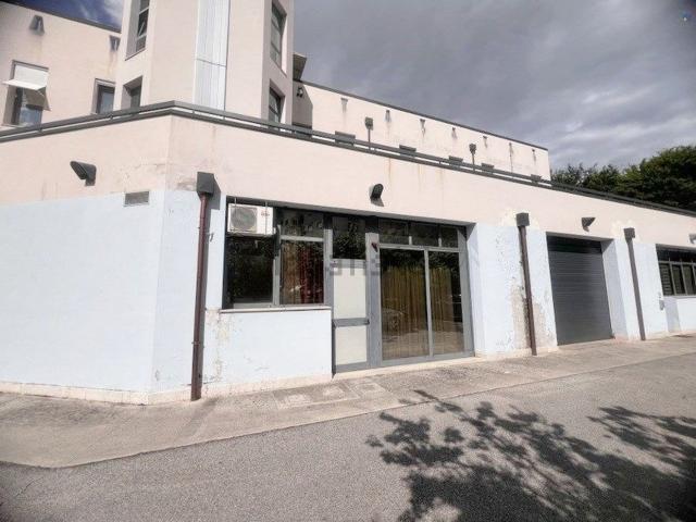 Locale in vendita di 48 m²