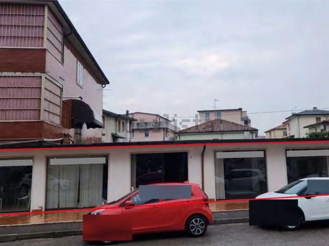 Locale in vendita di 492 m² in Via Pola
