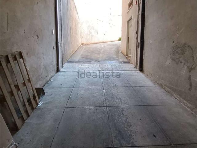 Locale in vendita di 494 m² in Via Giuseppe Giusti, 3